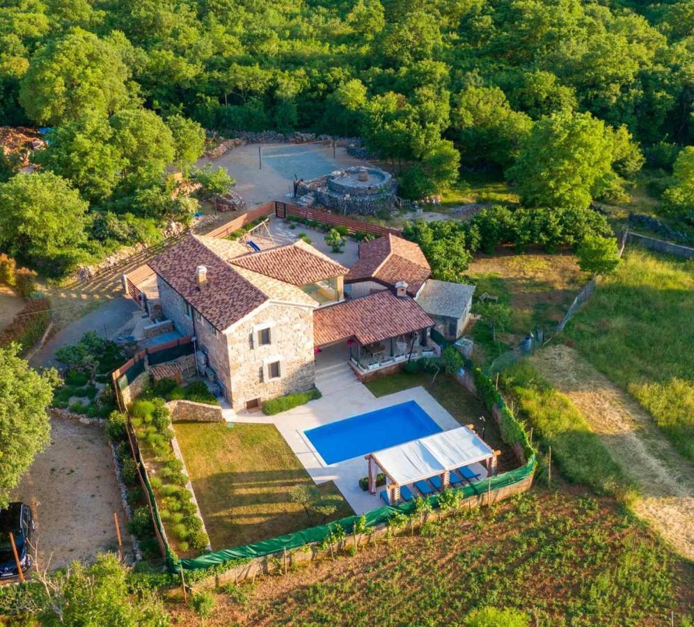 Villa Campiello heated pool Vrbnik Esterno foto