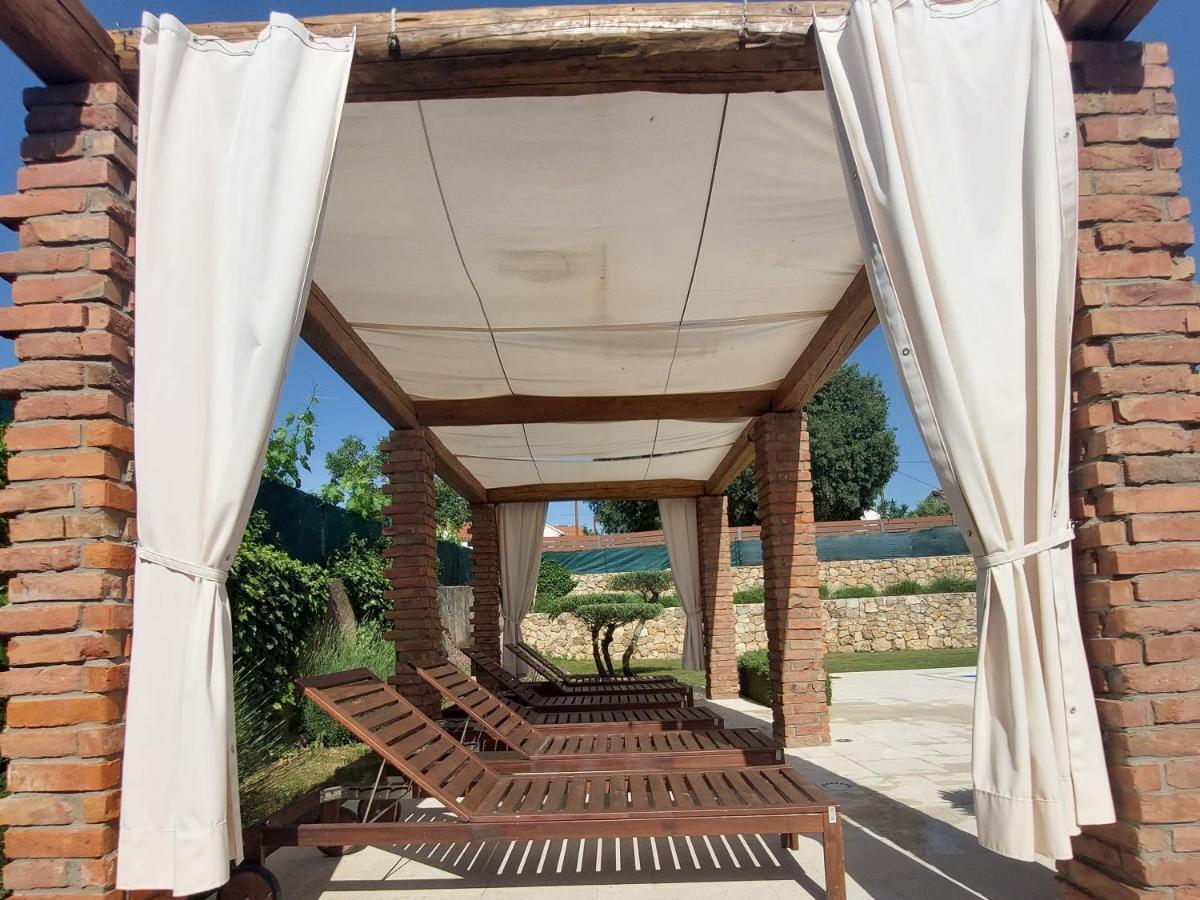 Villa Campiello heated pool Vrbnik Esterno foto